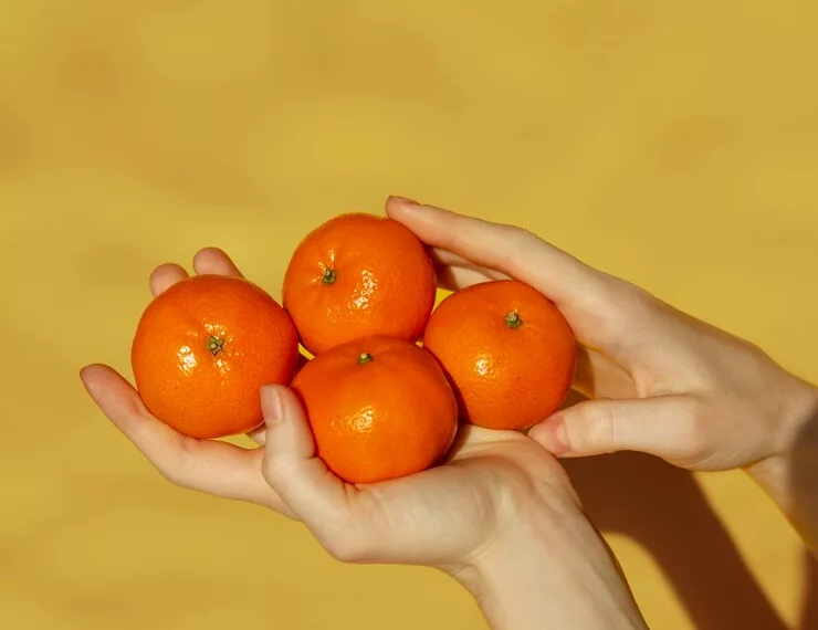 Разнообразим новогодний стол: что приготовить из мандаринов