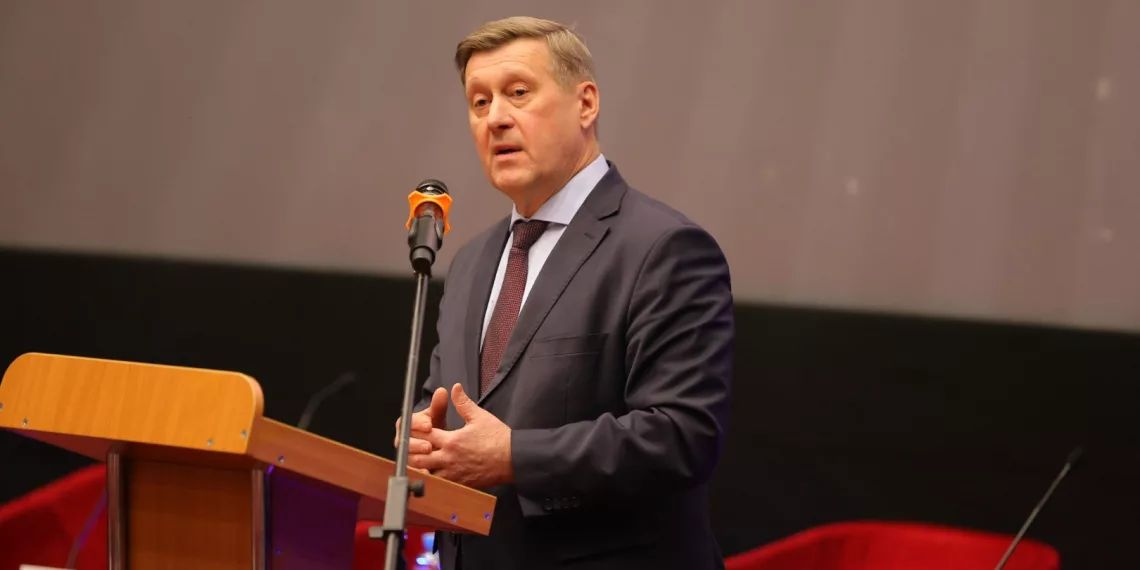 «Ведомости»: Анатолий Локоть может продолжить политическую карьеру в качестве помощника Мишустина