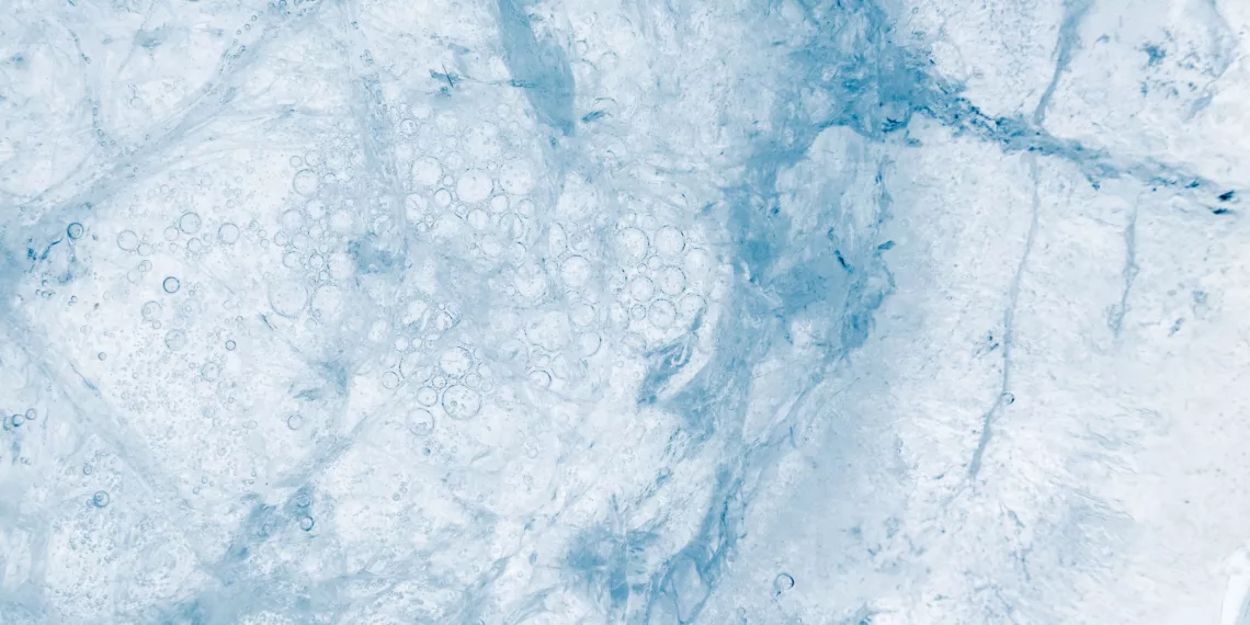 Спасатели проверили толщину льда в Новосибирской области