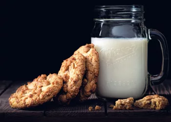 Производителям молока вернули 70% затрат на маркировку в Новосибирской области