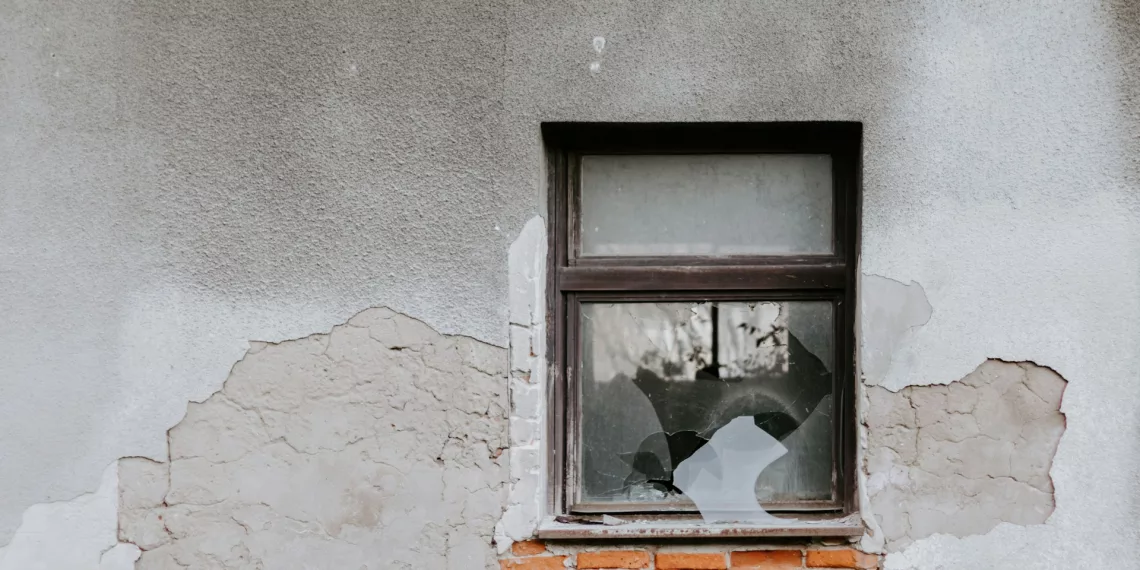 Власти Новосибирской области расселили рекордное число аварийных домов за год