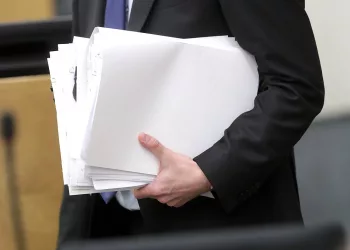 Госдума приняла закон о запрете на размещение рекламы у иноагентов