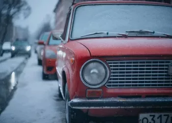 На чём ездят новосибирские чиновники после 1 февраля – президент РФ поручил пересесть на отечественные авто