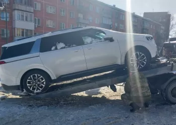 В Новосибирске приставы случайно нашли арестованный автомобиль, который должник тщательно скрывал