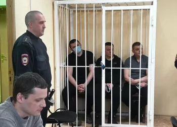 В Новосибирске начали судить экс-полицейских за взятку в размере 2 млн рублей