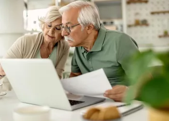 У кого и как изменится размер пенсий с 1 марта 2024 года в России