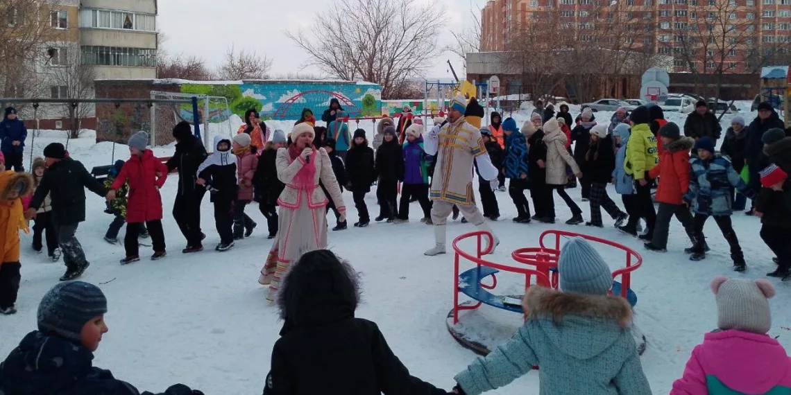 Жители Кировского района «на пятёрочку» отгуляли Масленицу