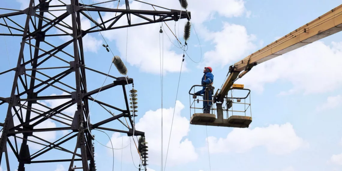 Новосибирское электросетевое предприятие вошло в ТОП-10 рейтинга по технологическому присоединению к электросетям