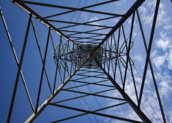 Более 2,5 тысяч человек остались без света в Калининском районе Новосибирска