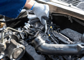 На жителя Алтая возбудили дело о контрабанде двигателей для военной техники