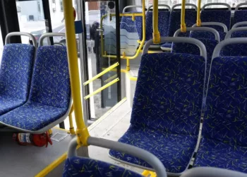 Школьники из многодетных семей будут бесплатно ездить в общественном транспорте Барнаула