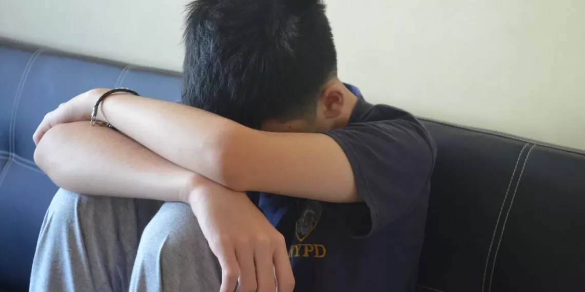 СК возбудил уголовное дело по факту избиения школьника толпой сверстников в Искитиме