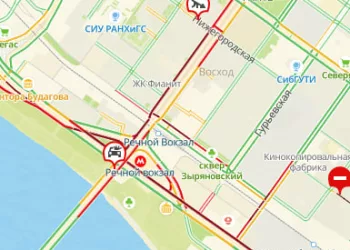 Улица Восход встала в пробке