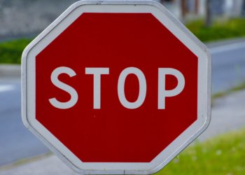 В Октябрьском районе с мая введут запрет на парковку и ограничат движение грузовиков