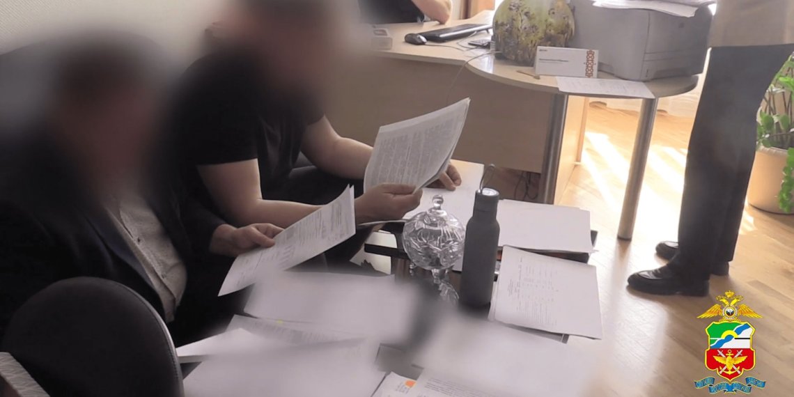 В новосибирском ДКЖ прошли обыски по делу о взятках директором учреждения