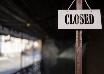 В Новосибирской области закрыли Малыгинский рынок, который работал возле кладбища