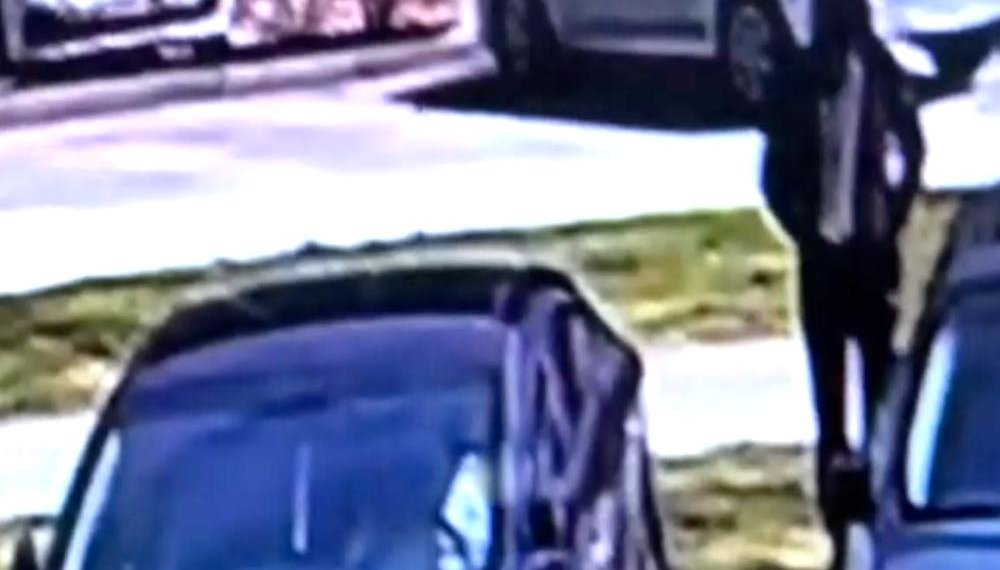 Неравнодушный новосибирец спас женщину и пустился в погоню за грабителем