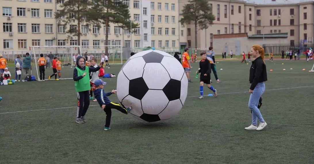Футбол объединяет: фестиваль семейного спорта «Форсаж» — 2024 прошёл в Новосибирске