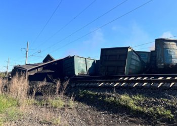 Почти 30 вагонов сошли с рельсов на Транссибирской железной магистрали