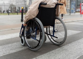 Отсутствием доступной среды для инвалидов в Новосибирске заинтересовался СК