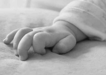 В торговле детьми обвиняют полицейскую из Сибири