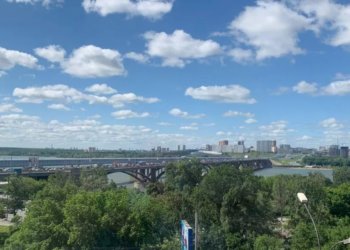 Трем новосибирцам присвоили звание Почетных жителей города