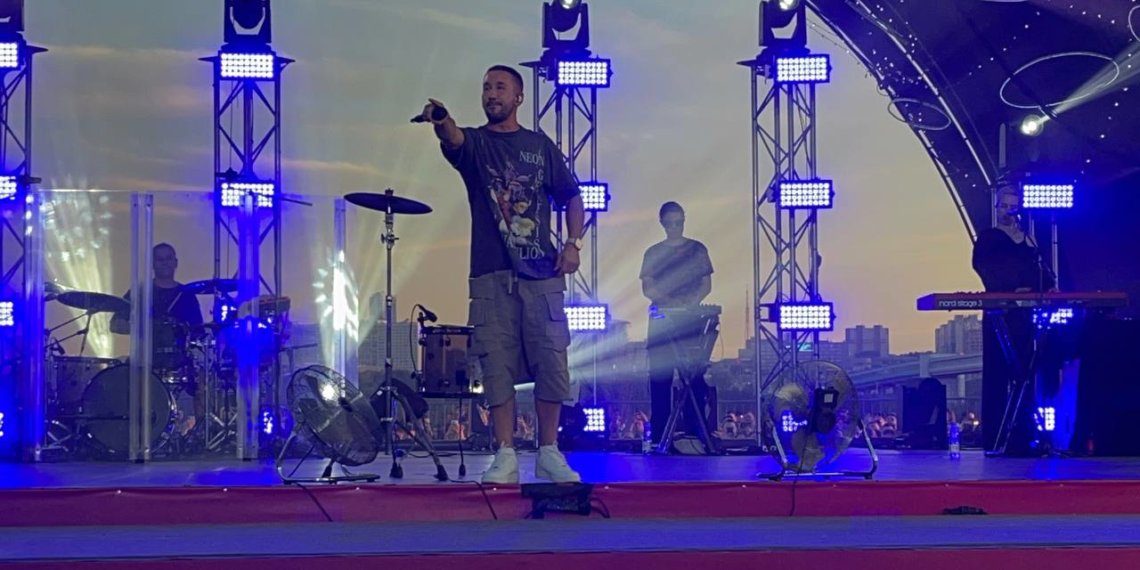 Группа «Пицца» стала хэдлайнером Дня города в Новосибирске: видео