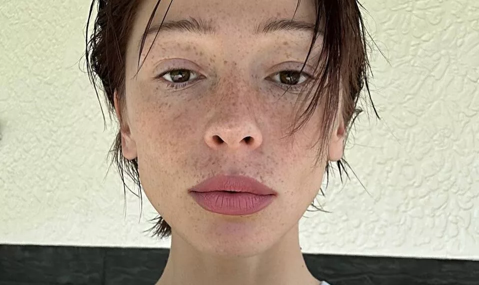 Налоговая заблокировала счета Насти Ивлеевой