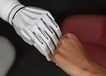 Студентка обучила нейросеть пересказывать научные статьи в Новосибирске