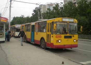 Дополнительные автобусы и троллейбусы будут разводить новосибирцев в День города