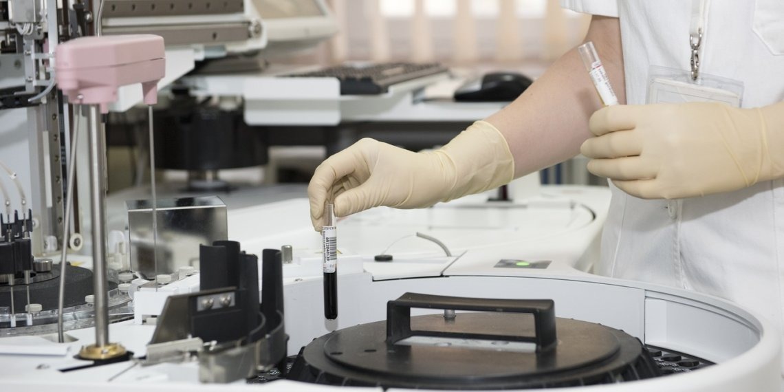 Новосибирские ученые создали соединение для подавления клеток опухоли мозга