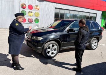 После ареста BMW X5 горе-отец выплатил дочери алименты в Новосибирске