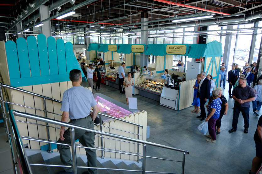 Продукция новосибирских производителей на любой вкус: Губернатор оценил условия, созданные на новой областной социальной ярмарке