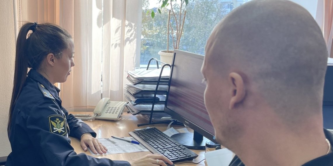 После фиктивной женитьбы с сибиряка требуют 1 млн рублей в Новосибирской области