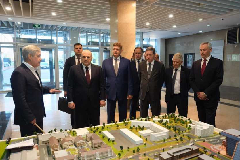 Михаил Мишустин посетил научно-технологический парк новосибирского Академгородка