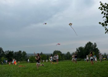 Массовый запуск воздушных змеев состоялся в Новосибирске