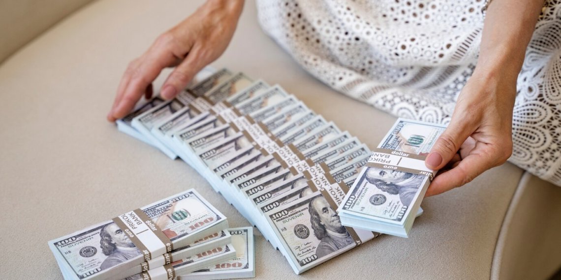 Новосибирцы рассказали, сколько денег им нужно для счастья