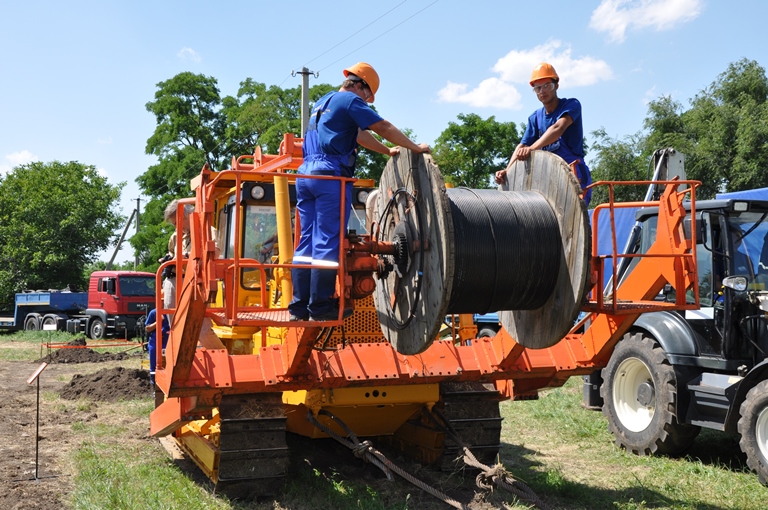 Высокие скорости для лучшего будущего: 13 тысяч сельских семей региона получили доступ к быстрому интернету для образования и работы