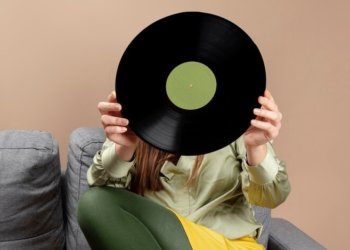 Завод виниловых пластинок откроет «Фирма Мелодия» в Новосибирске