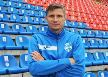 ФК «Сибирь» расторг контракт с главным тренером Алексеем Медведевым