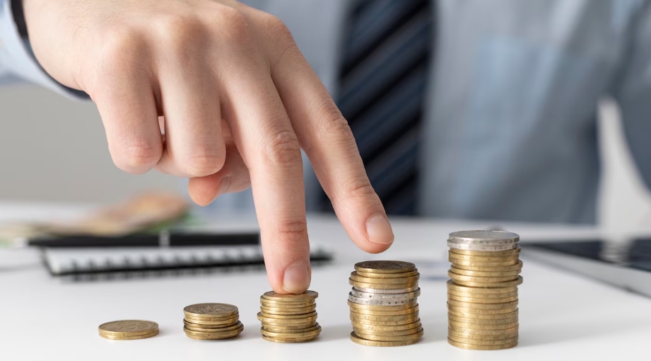 Более 180 млрд рублей удалось спасти Сберу от мошенников