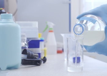 В Новосибирске ученые создали вещество для борьбы с уличной пылью