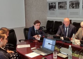 Александр Аксёненко и новосибирские педагоги обсудили ЕГЭ и его альтернативы