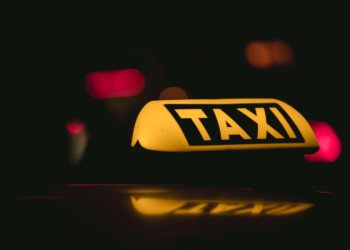 В России собираются запретить повышение цен на такси во время плохой погоды