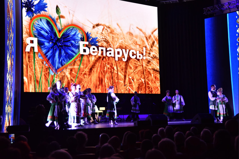 Дружба народов, стран и регионов: Дни культуры Республики Беларусь ознаменовались грандиозным концертом в Новосибирской государственной филармонии