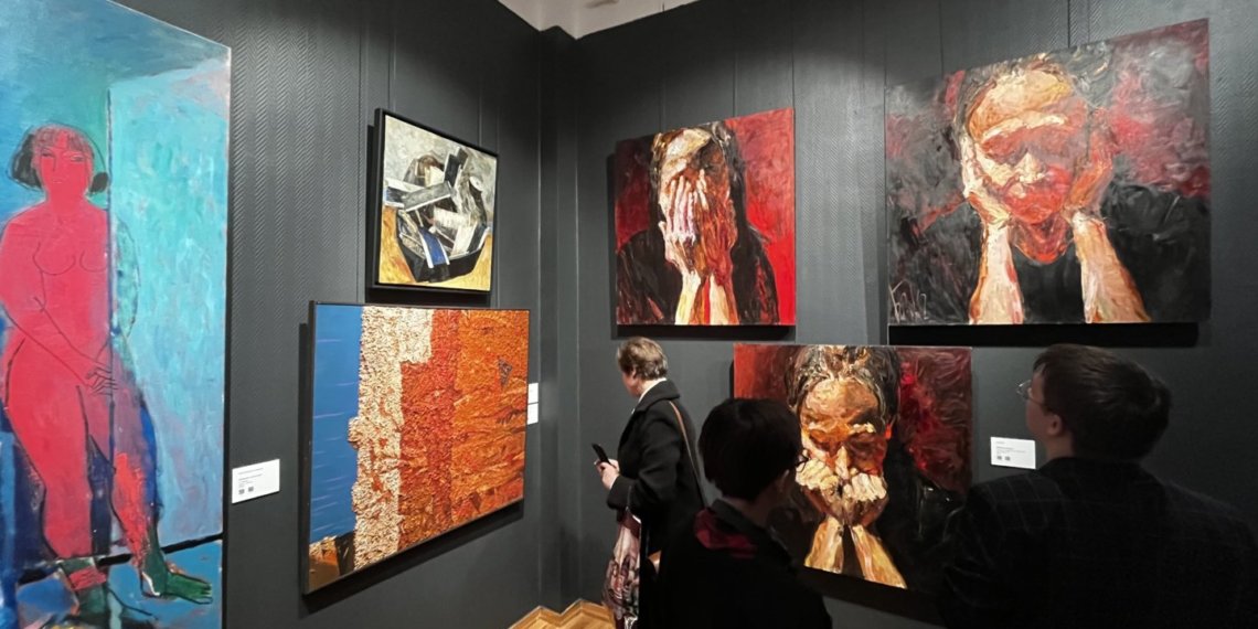 Куда катится современное искусство: народные художники РФ приехали в Новосибирск