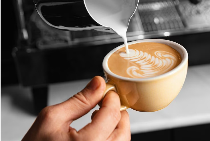 Безопасную дозу кофе в день назвала новосибирский эксперт