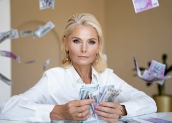 Главврач российской больницы заработала 1 млрд рублей на мертвых душах