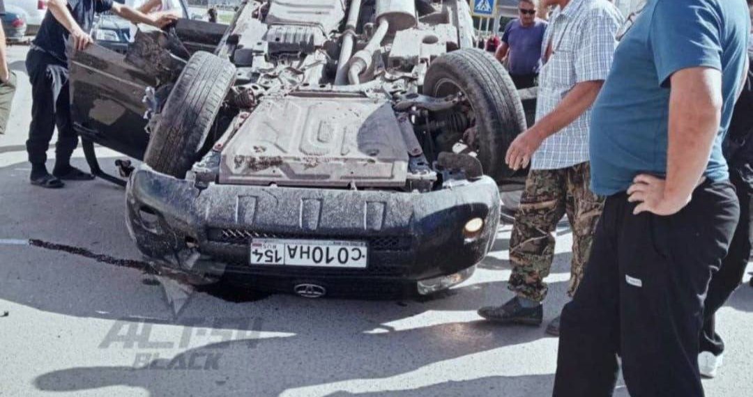 Ремонтник авто взял покататься чужой автомобиль и попал в ДТП в поселке Ордынское