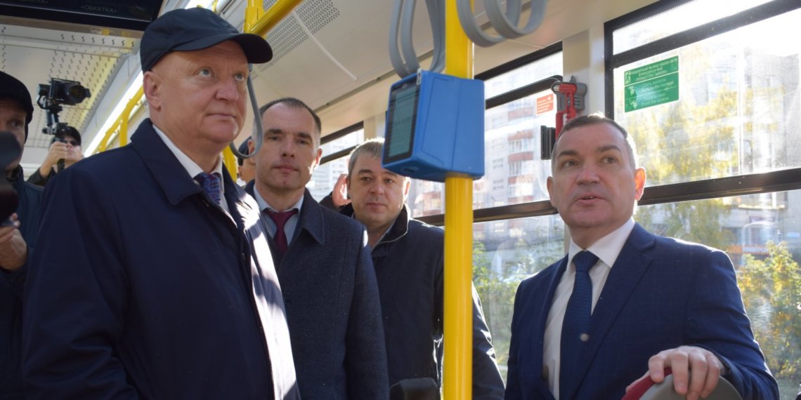 Чиновников не будут пересаживать на общественный транспорт — решили в Госдуме